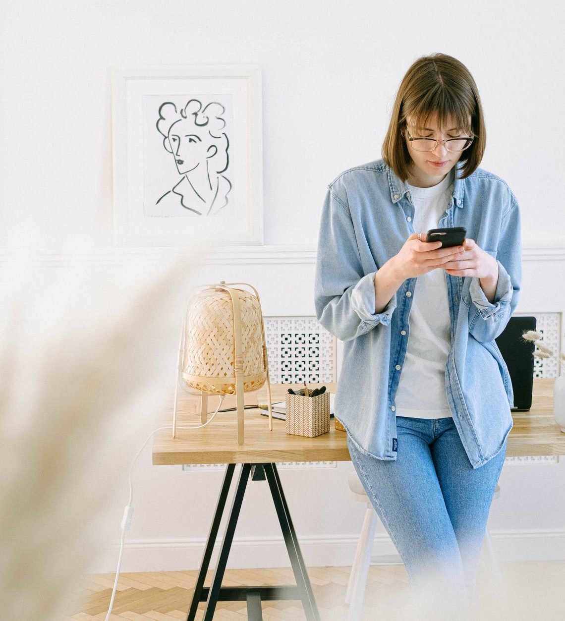 woman using her smartphone